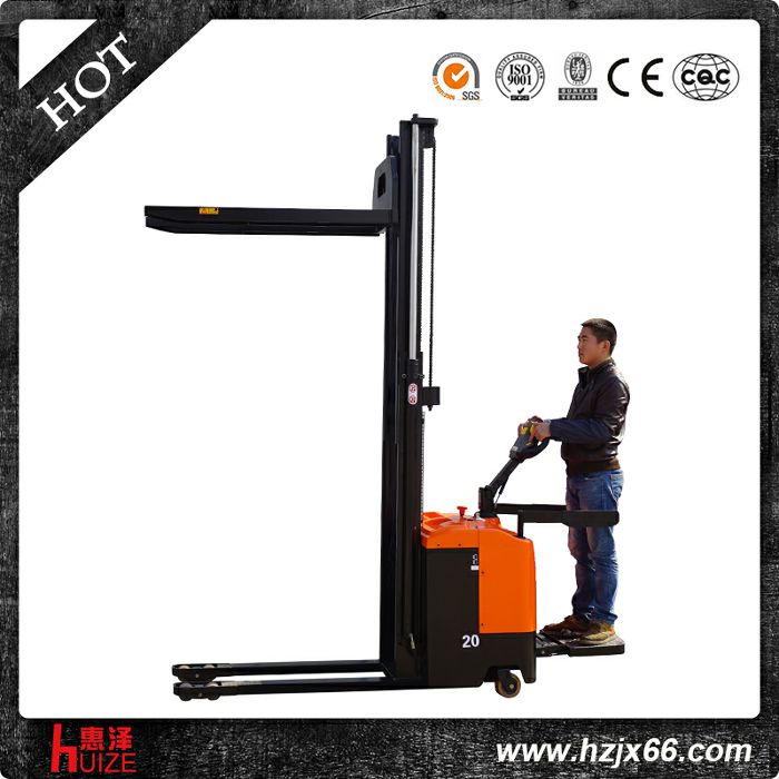 全電動堆高車(雙門架) 全電動堆高車(雙門架)